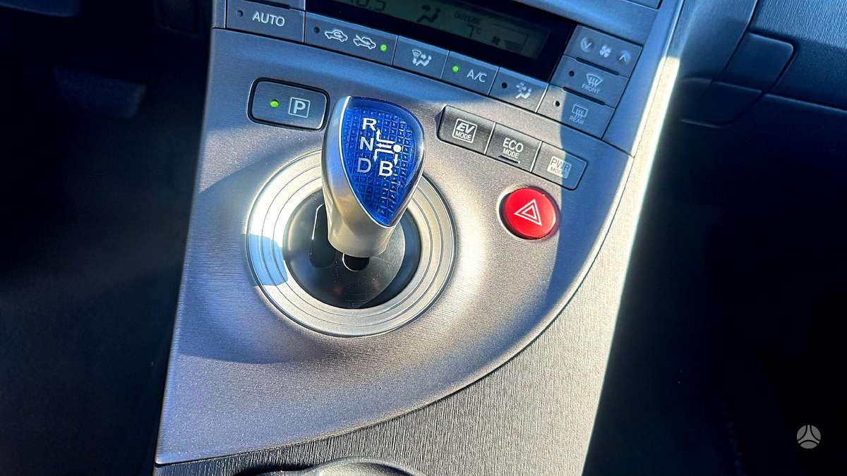 Toyota Prius, 1.8 l., hečbekas