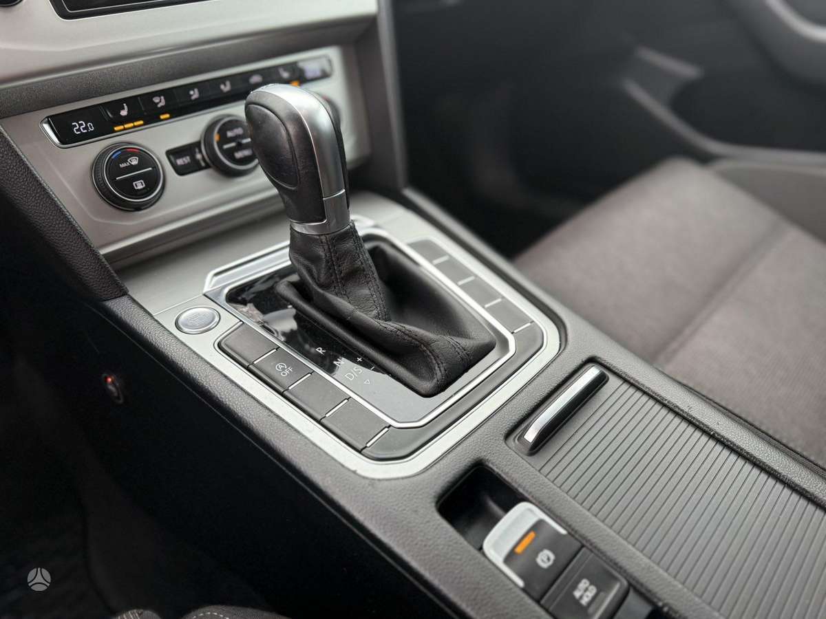Volkswagen Passat, 1.4 l., Седан