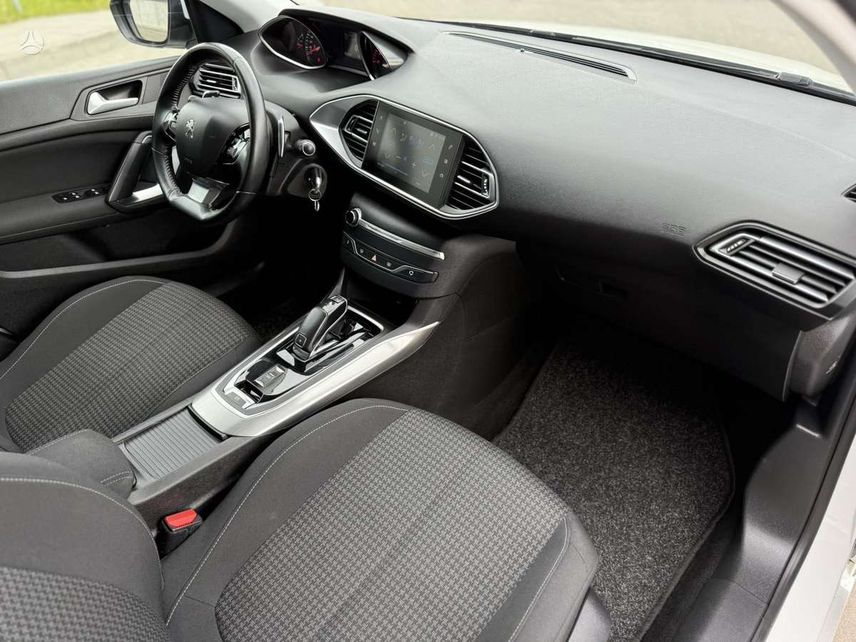 Volkswagen Passat, 1.4 l., Седан