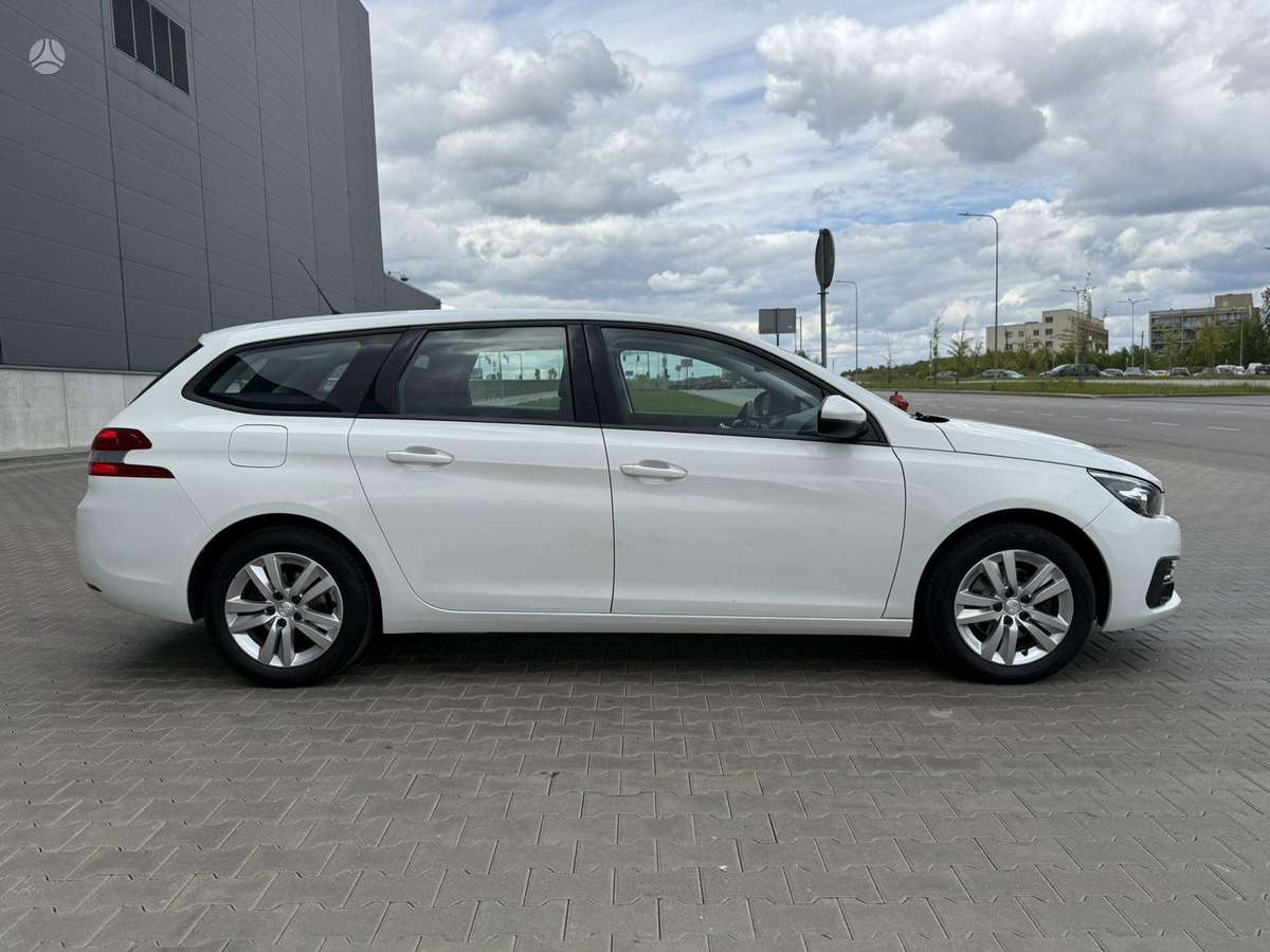 Volkswagen Passat, 1.4 l., Седан
