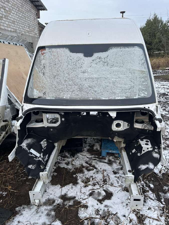 Mercedes-Benz Sprinter, preču