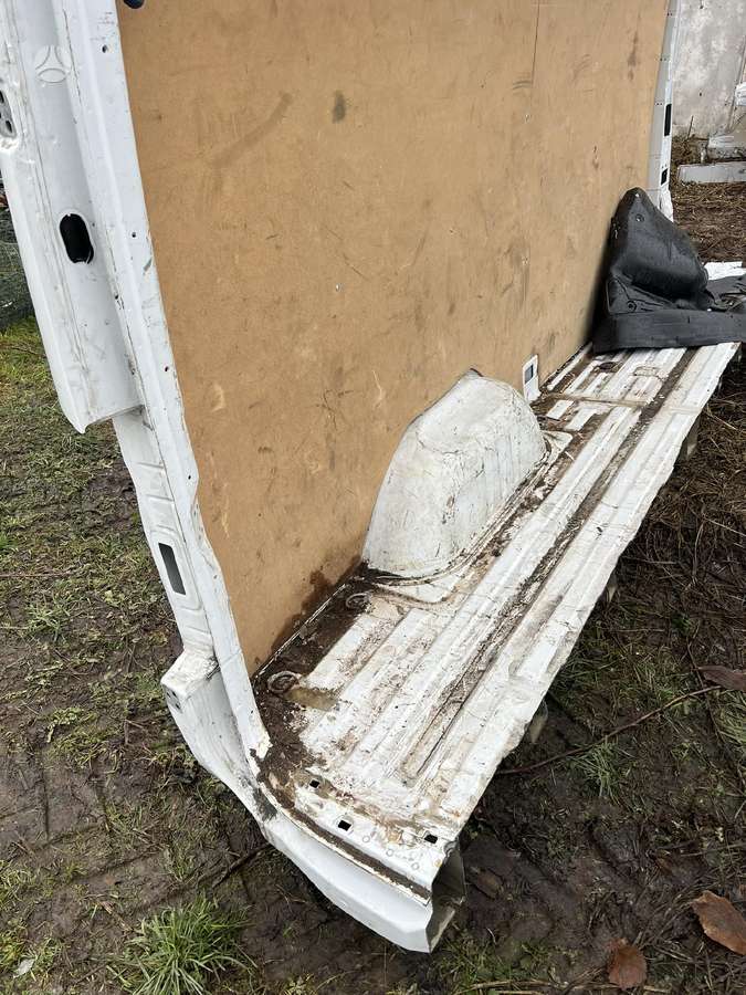 Mercedes-Benz Sprinter, cargo vans