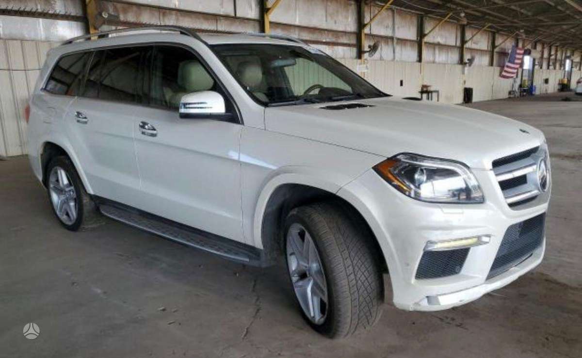 Mercedes-Benz GL550