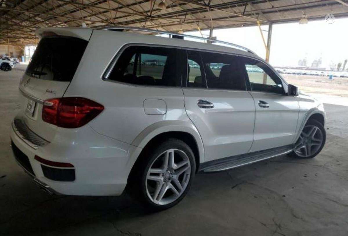 Mercedes-Benz GL550