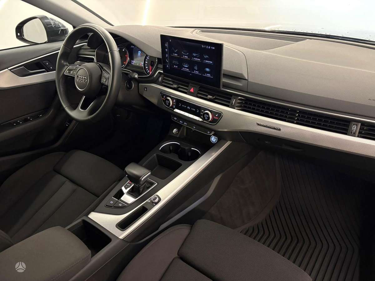 Audi A4, 2.0 l., Универсал