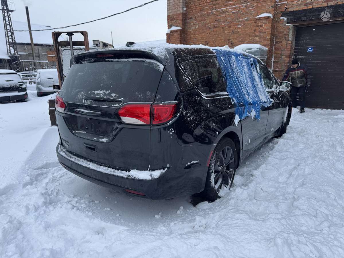 Chrysler Pacifica