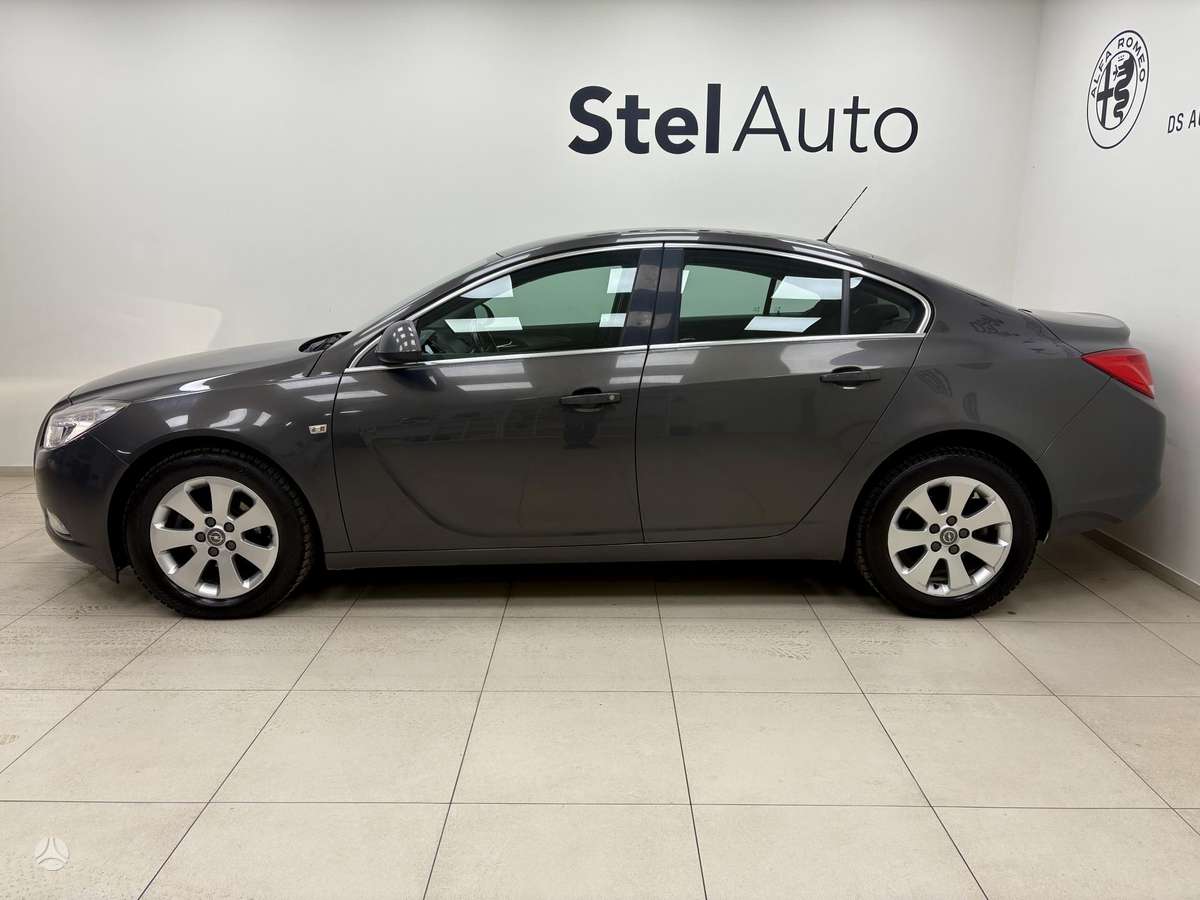 Opel Insignia, 2.0 l., Седан
