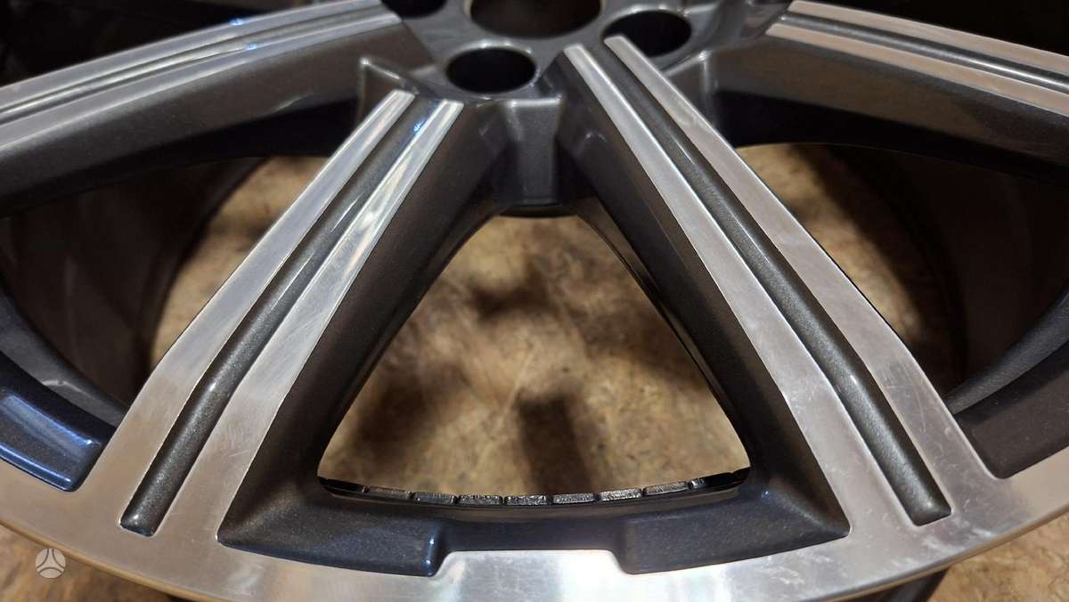 Audi Q7, 4M0601025, Cen29687
