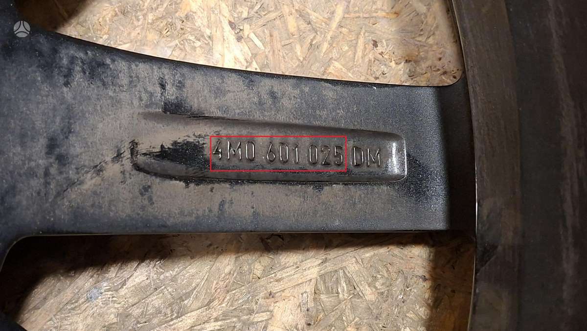 Audi Q7, 4M0601025, Cen29687