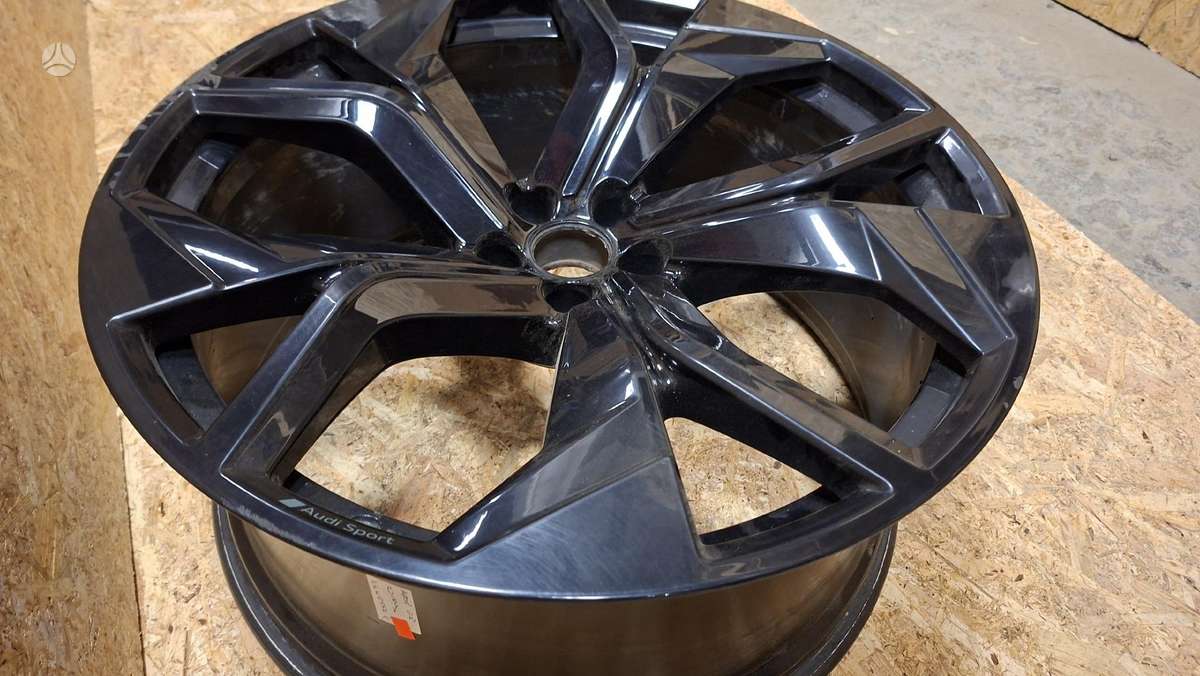 Audi Q8, 4M8601025, Cen29689