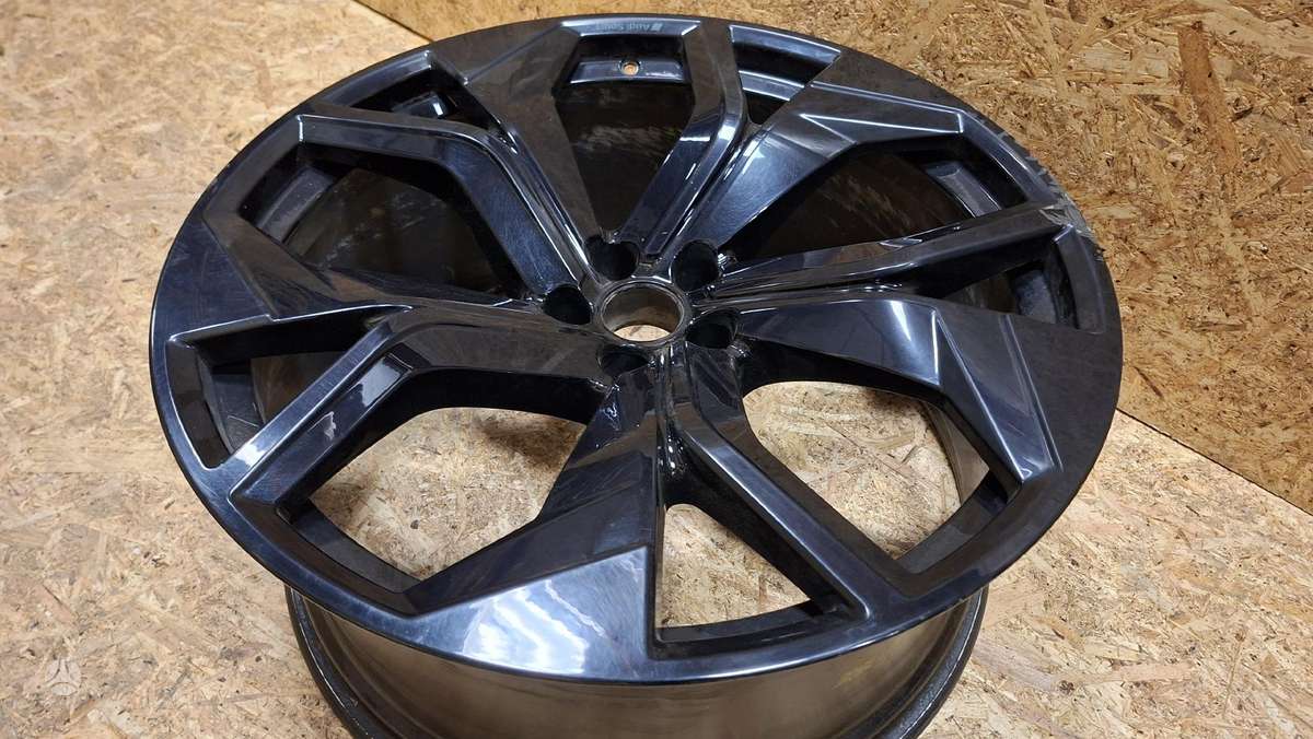 Audi Q8, 4M8601025, Cen29689