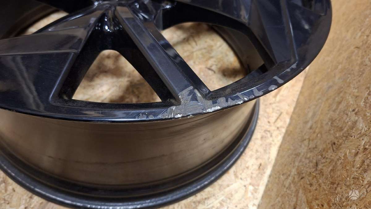 Audi Q8, 4M8601025, Cen29689