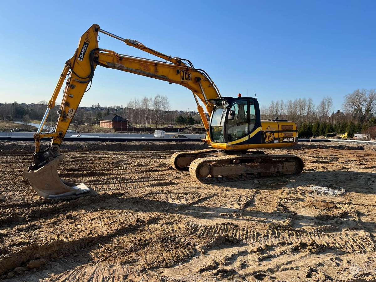 JCB JS210LC, ekskavatoriai