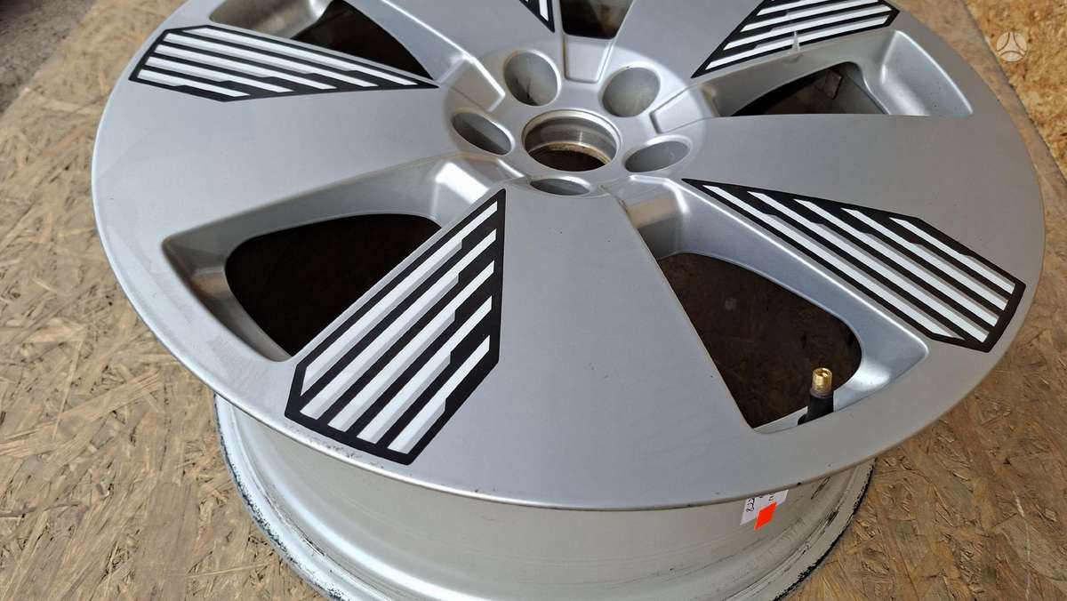 Audi Q8 e-tron, 4KE601025L, Cen29690