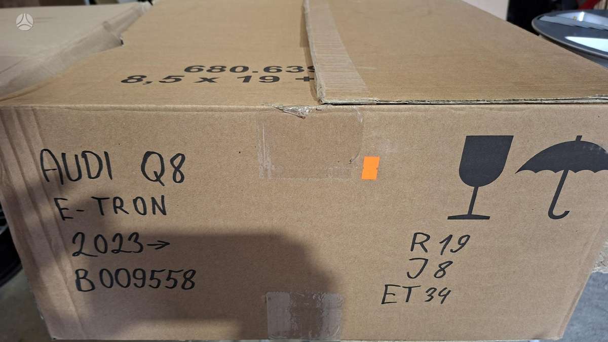Audi Q8 e-tron, 4KE601025L, Cen29690