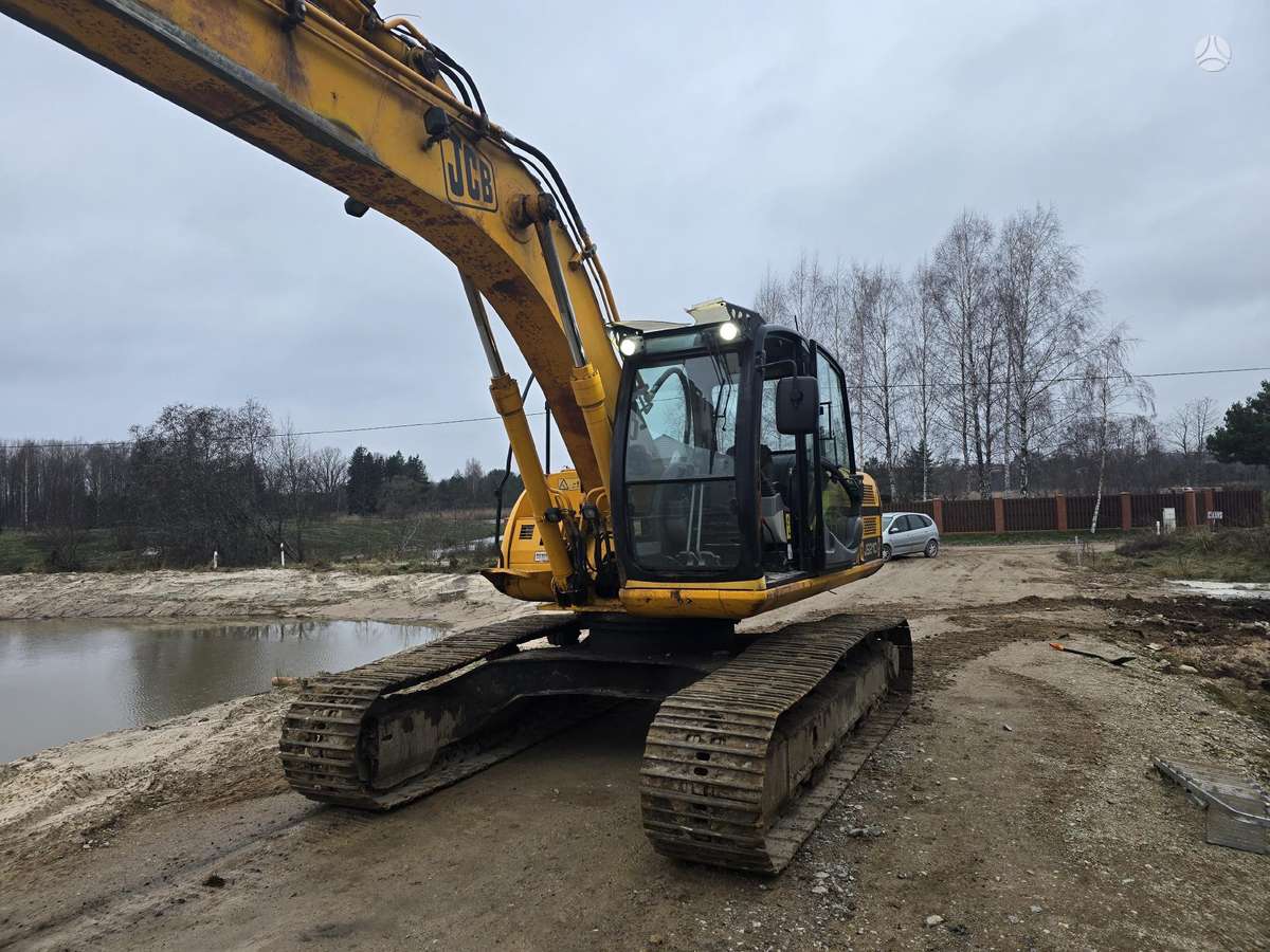 JCB JS210LC, excavator