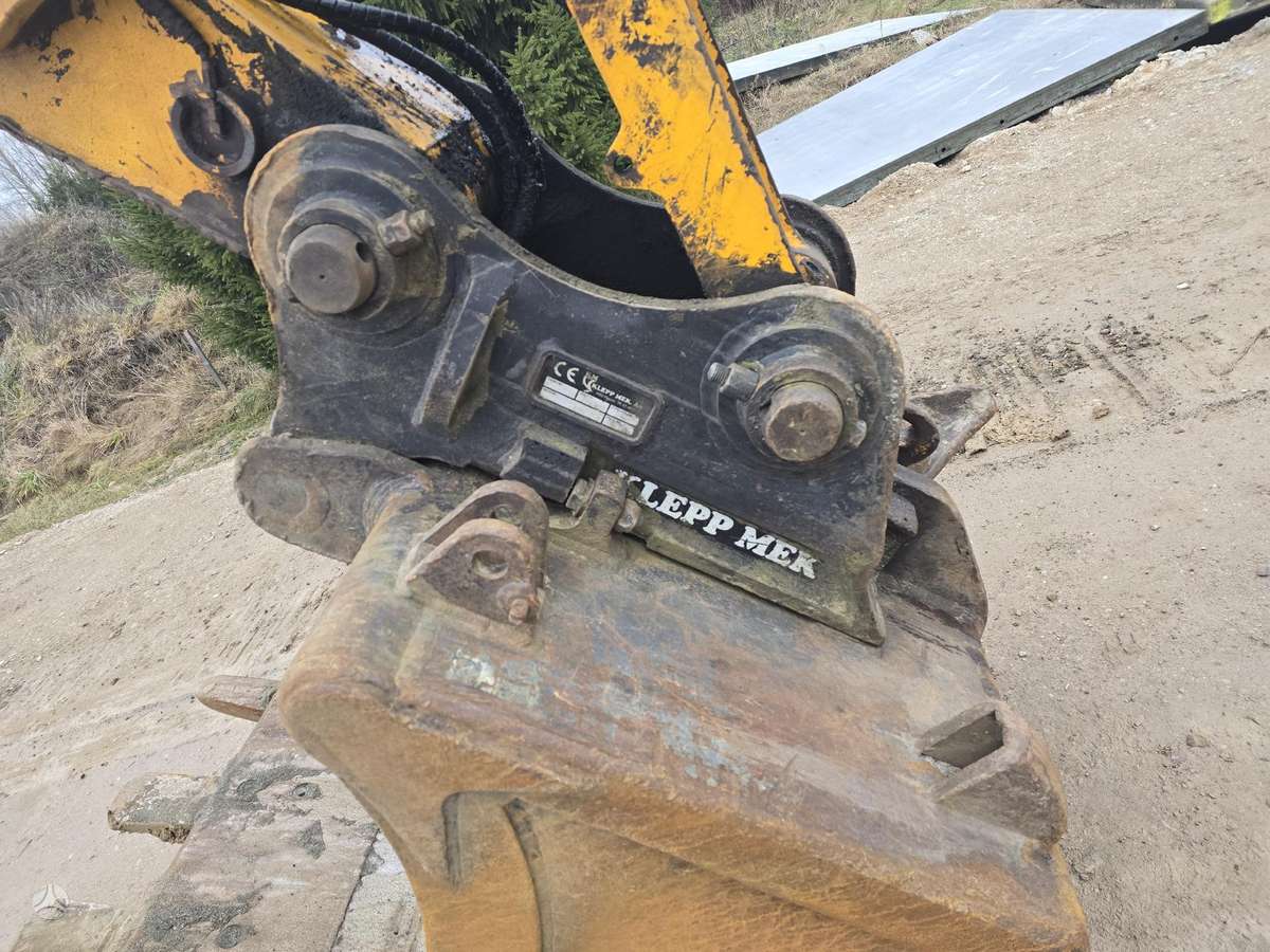 JCB JS210LC, ekskavatori