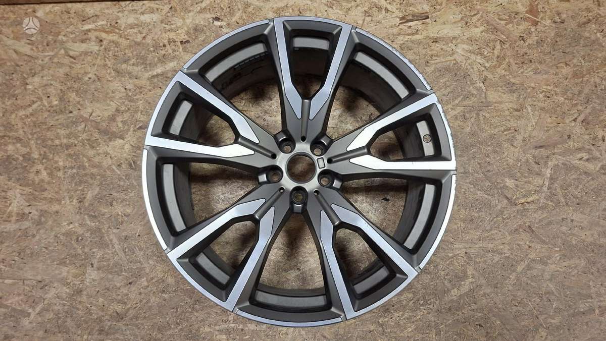 BMW X7, 8074221, Cen29700