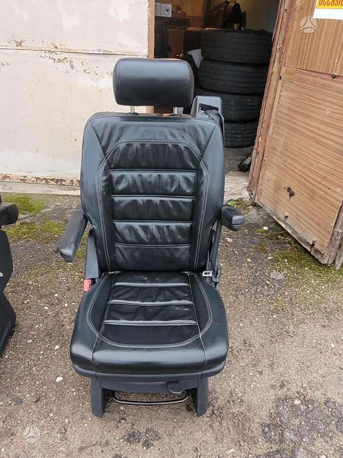 Volkswagen Multivan seats