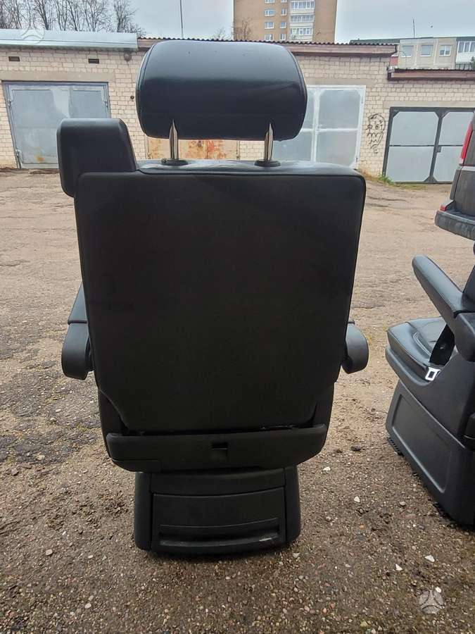 Volkswagen Multivan сиденья