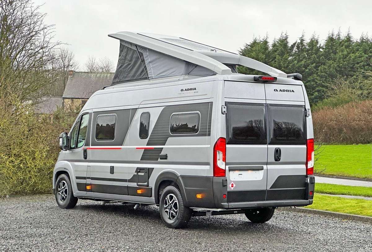 Adria Twin Sport 640 SGX Turistiniai Automobiliai 2026 07 M A29791891 adria-twin-sport-640-sgx-turistiniai-automobiliai-2026-07-m-a29791891