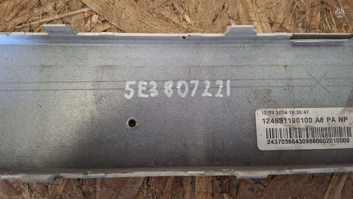 Skoda Octavia, 5E3807221, Cen29747