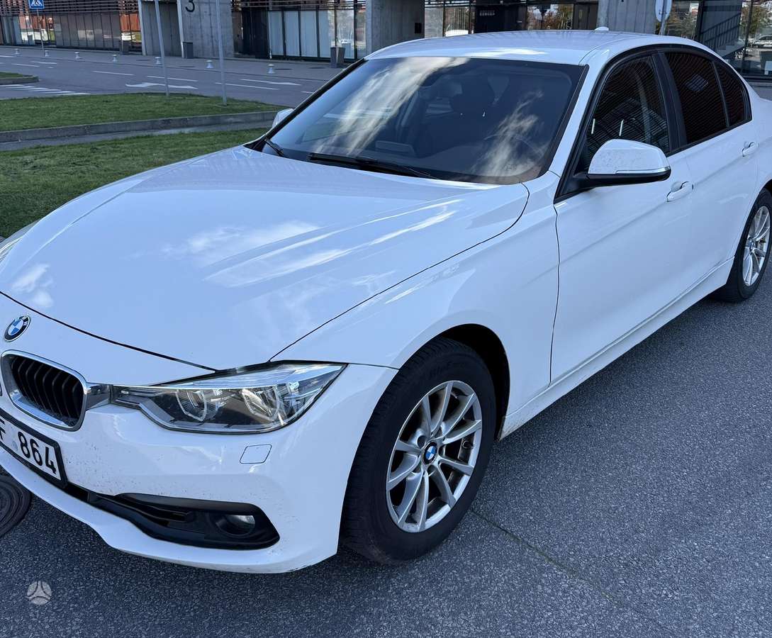 BMW 318, 1.5 l., Седан