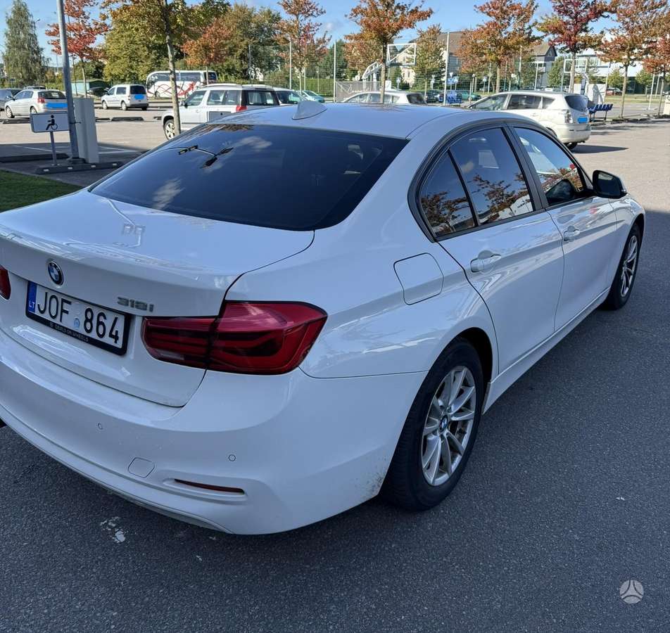 BMW 318, 1.5 l., Седан
