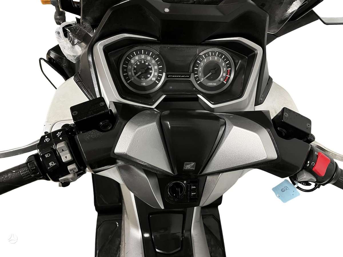 Honda Forza, scooters / mopeds