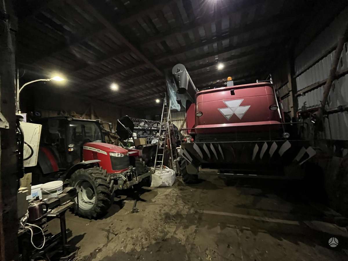 Massey Ferguson M 5713, tractors