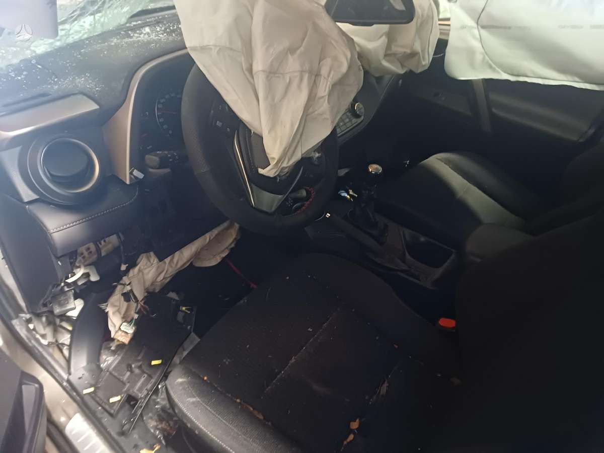 Toyota RAV4 детали кузова