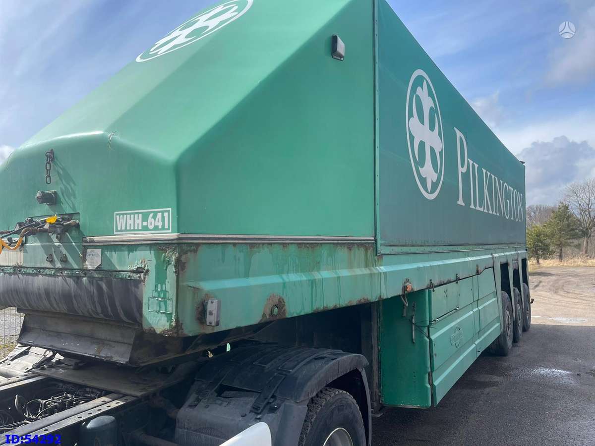 Orthaus Glass, trailers for glass / concrete