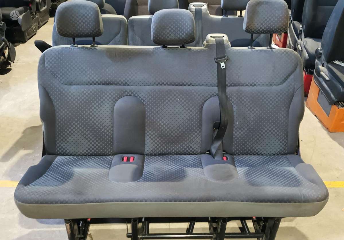 Opel Vivaro interior parts