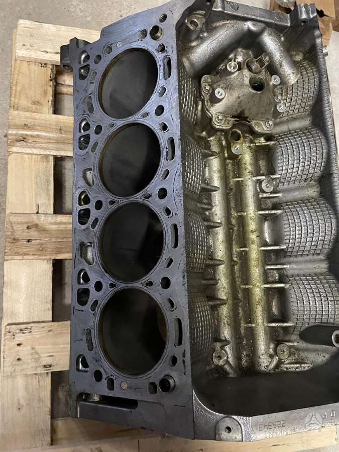 BMW M5, S63b44b, детали двигателя