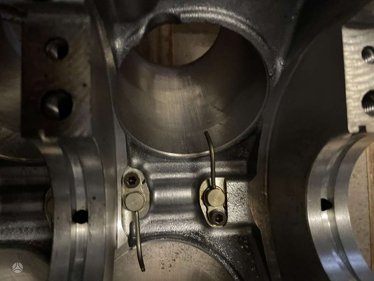 BMW M5, S63b44b, engine parts