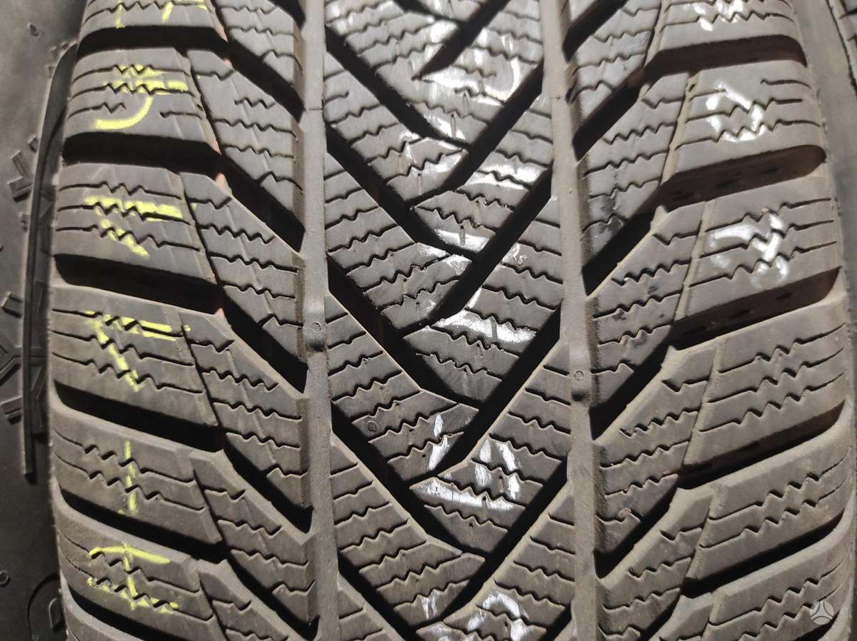 -Kita-, žieminės 215/60 R16