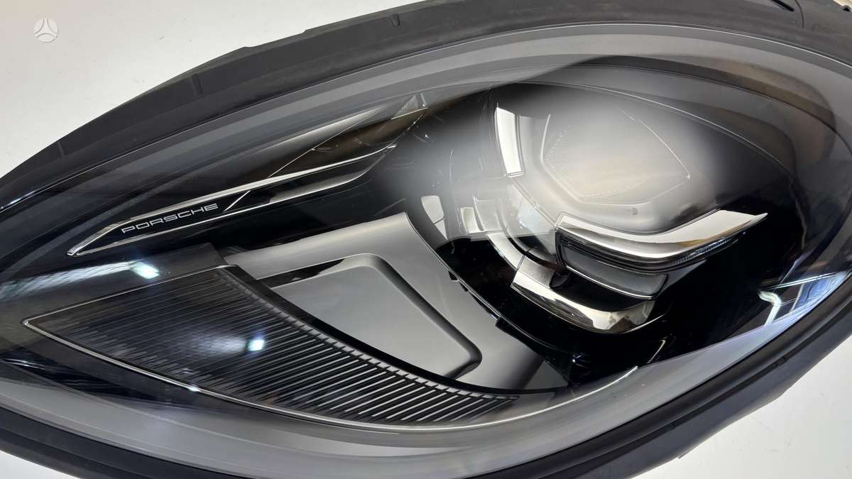 Porsche Macan, 95B941015AB, Cen30557