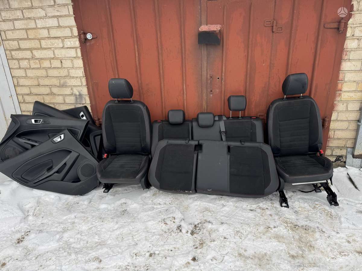Ford EcoSport детали салона