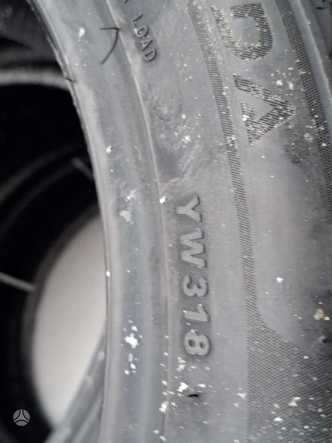 Zeta, žieminės 255/40 R20