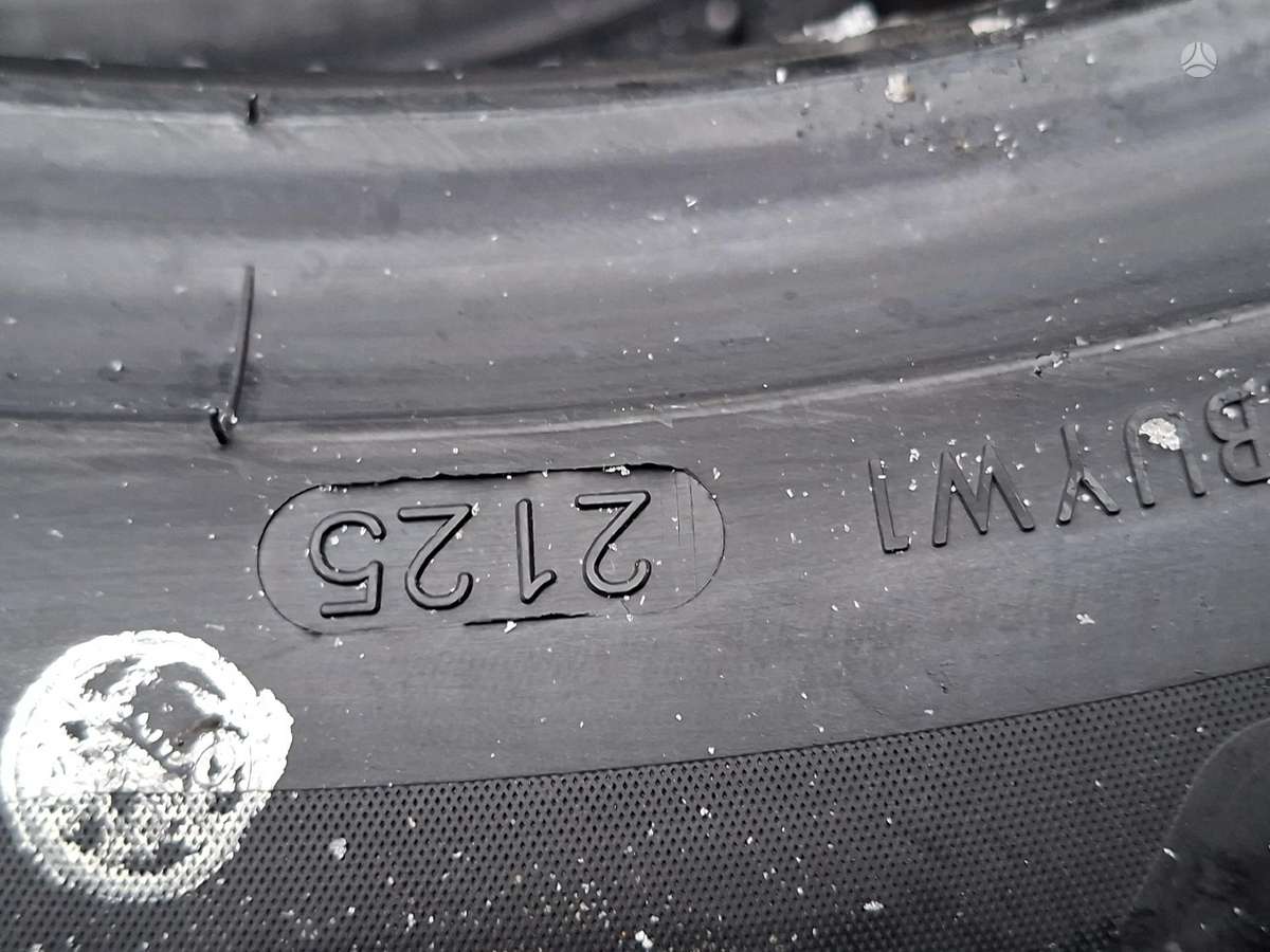Zeta, žieminės 255/40 R20