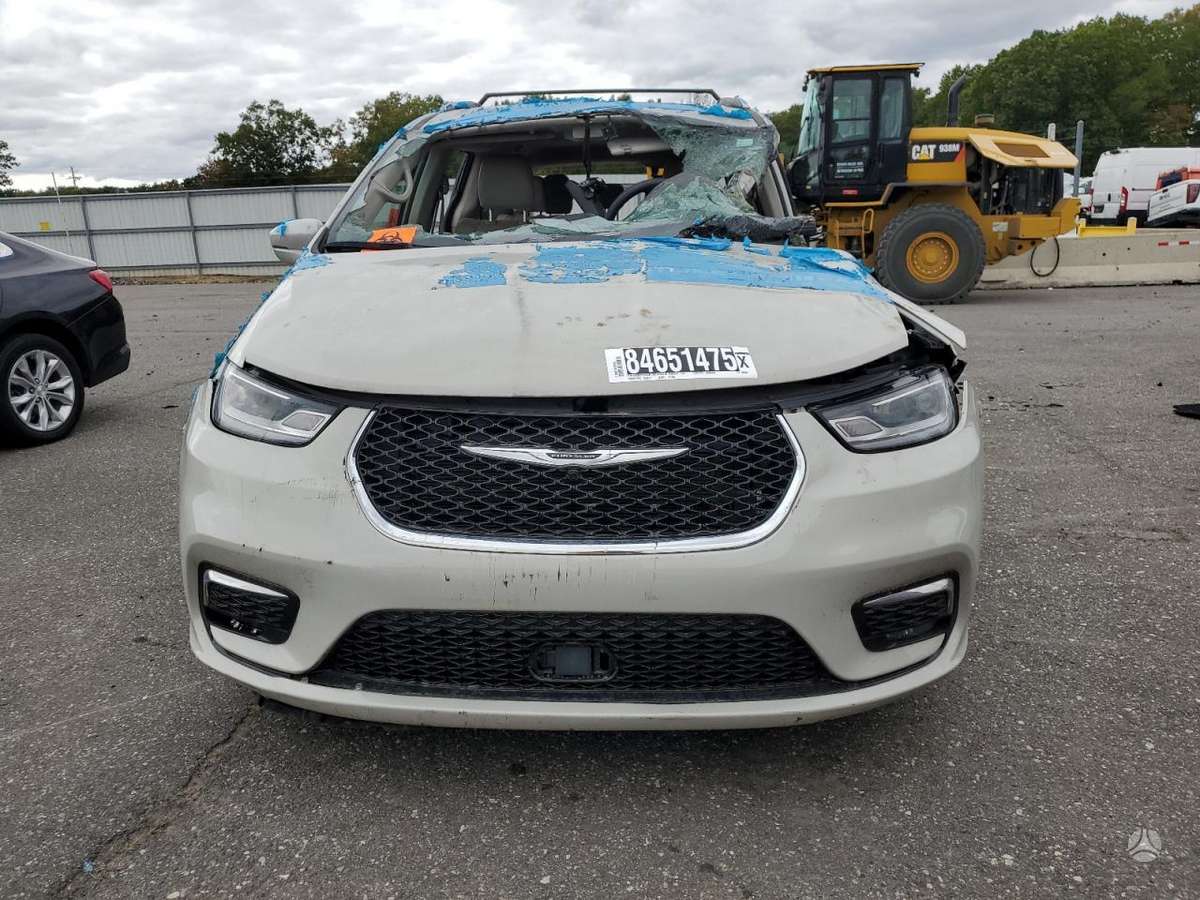 Chrysler Pacifica rezerves daļās.