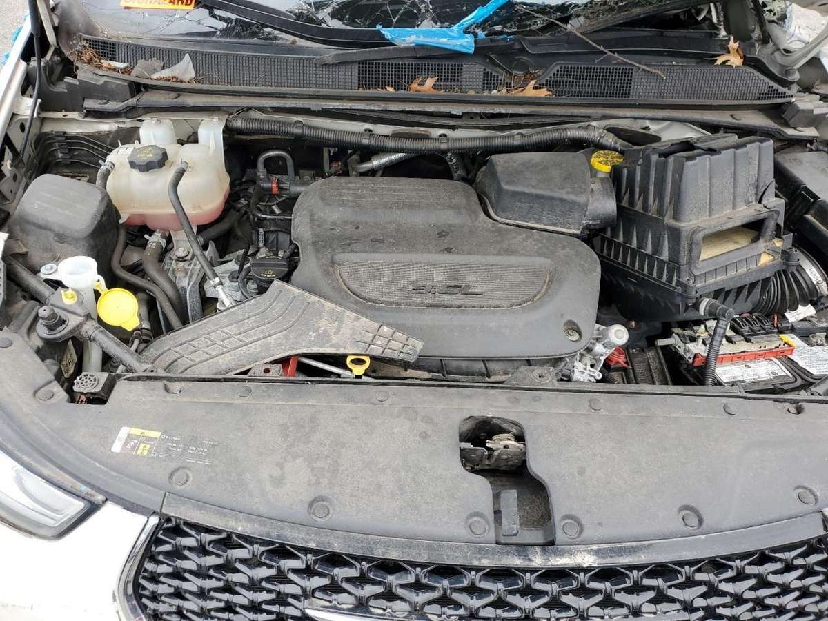 Chrysler Pacifica по частям.