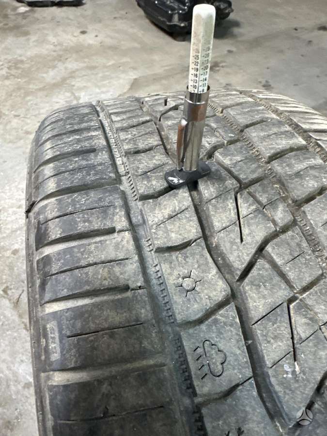 Continental, всесезонные 255/40 R19