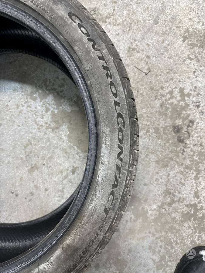Continental, всесезонные 255/40 R19