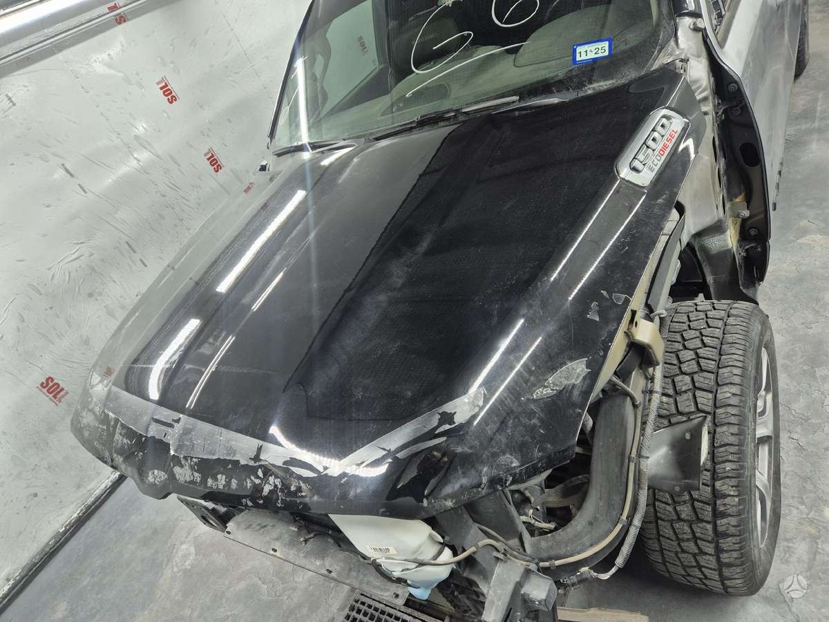 Dodge Ram fenders, lights