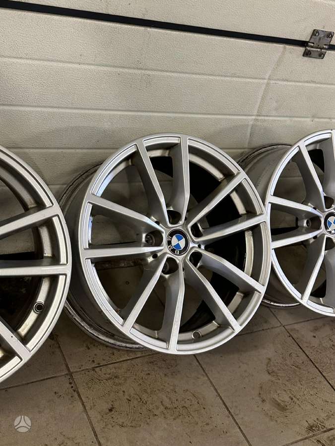 BMW, lengvojo lydinio, R17