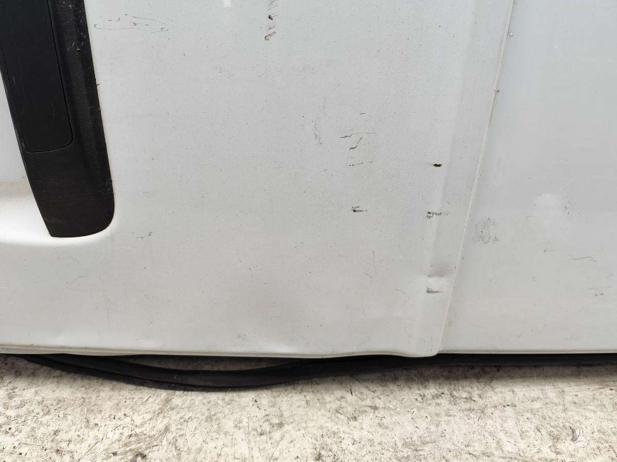 Nissan NV400 двери