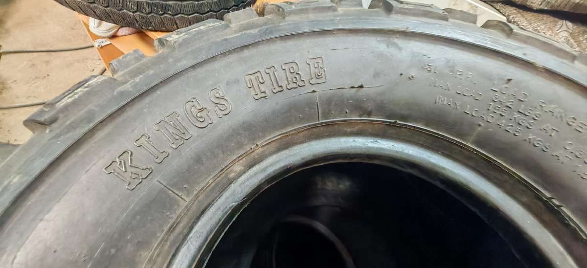 Kings Tire, universalios 11/22 R8