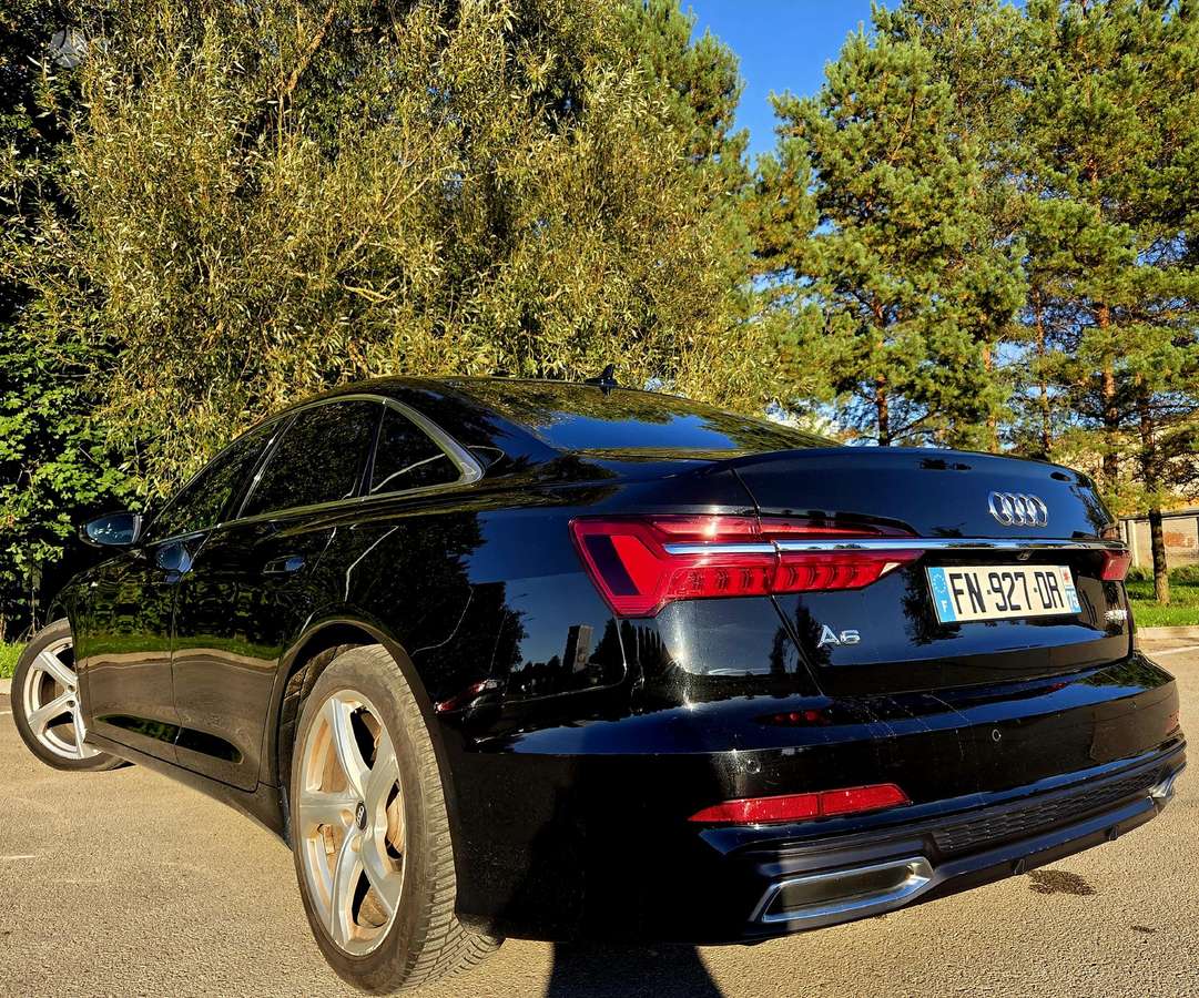 Audi A6, 2.0 l., Седан
