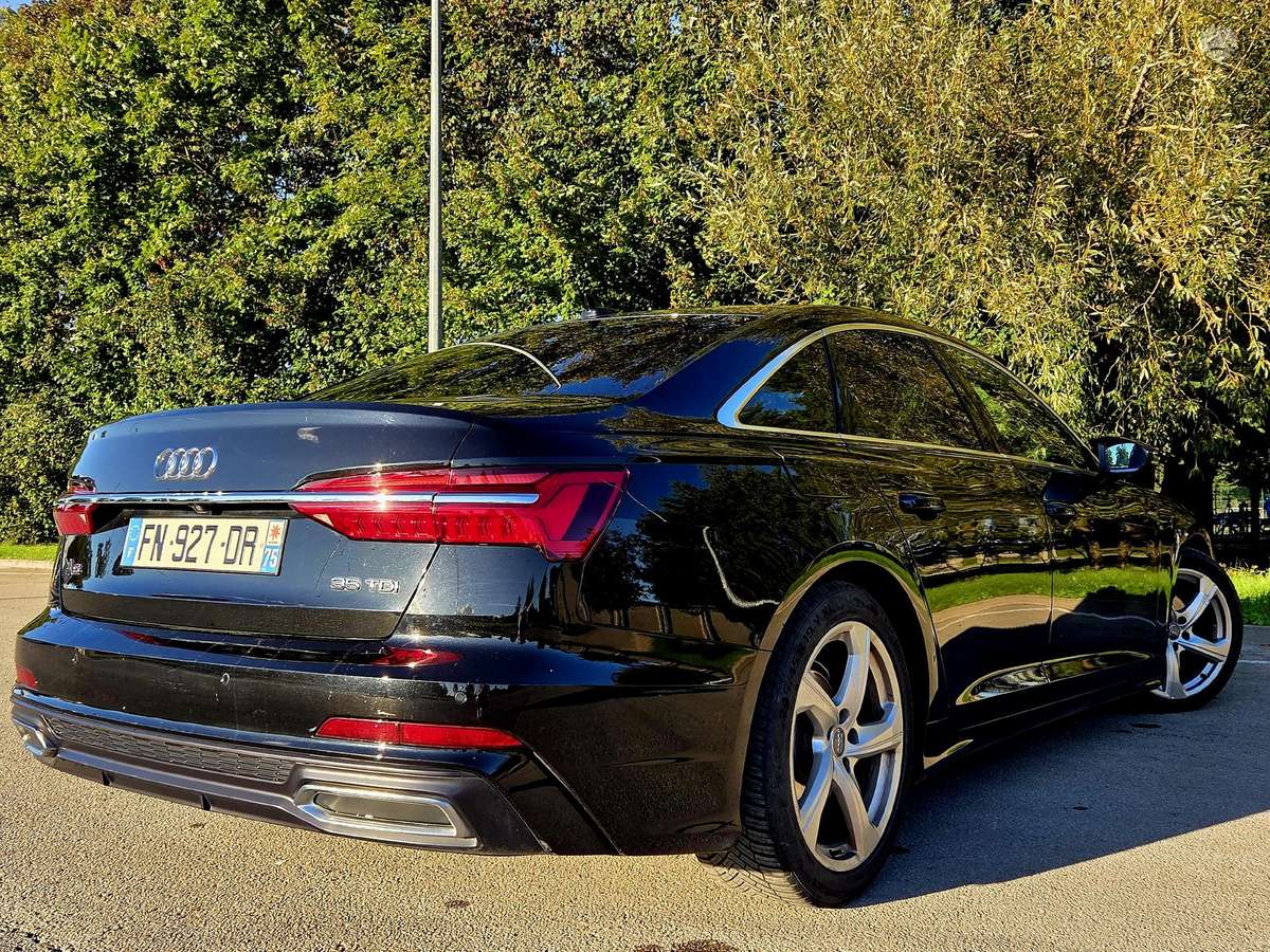 Audi A6, 2.0 l., Седан